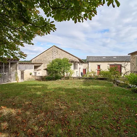 Maison De Ferme Feriehus Montagrier